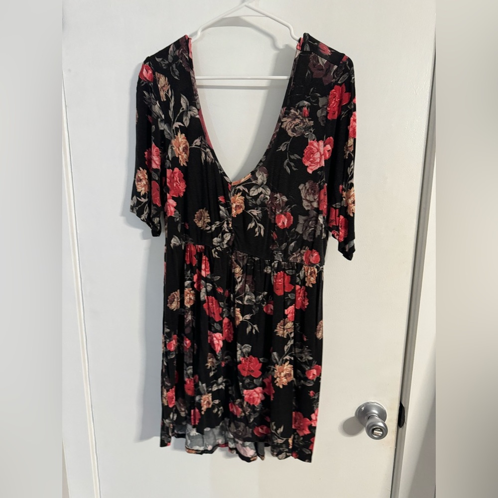 Torrid - Floral Tunic - Size 2 (18/20)